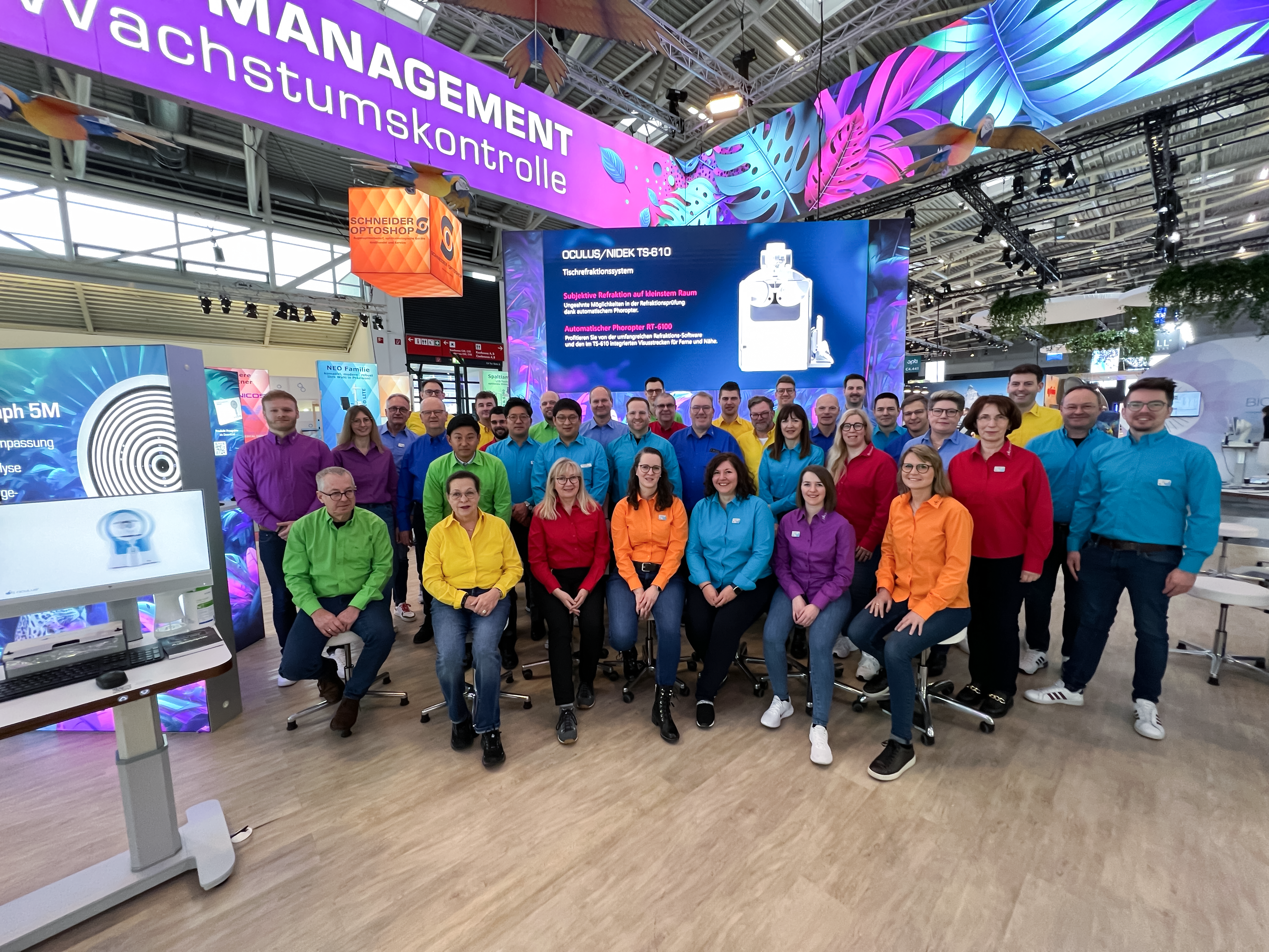 Das OCULUS Team auf der opti 2024 Gruppenbild OCULUS Team auf der opti 2024